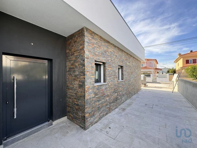 Moradia T3 para Venda em Fernao Ferro Foto 2