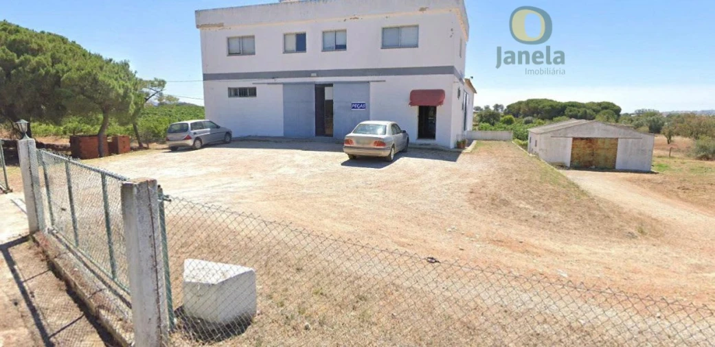 Armazém para Venda em Faro (Sé e São Pedro) Foto 1