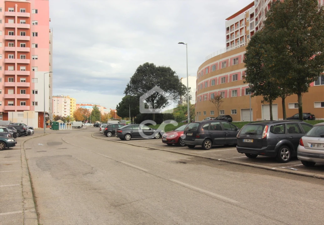 Apartamento T3 para Venda em Corroios Foto 19