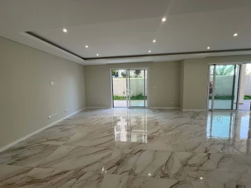 Moradia T4 para Venda em Funchal (Santa Maria Maior)