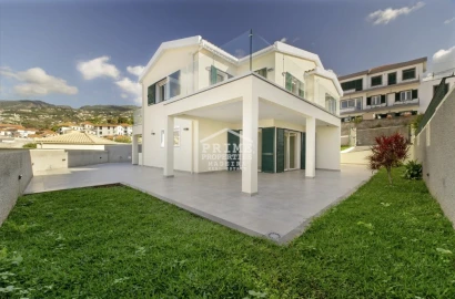 Moradia T4 para Venda em Funchal (Santa Maria Maior)