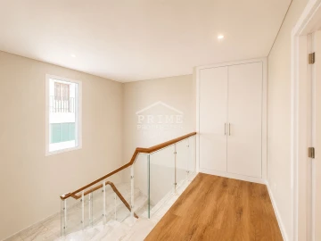 Moradia T4 para Venda em Funchal (Santa Maria Maior)
