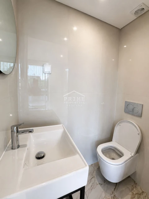 Moradia T4 para Venda em Funchal (Santa Maria Maior)
