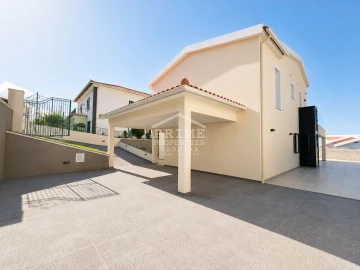 Moradia T4 para Venda em Funchal (Santa Maria Maior)