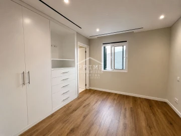 Moradia T4 para Venda em Funchal (Santa Maria Maior)