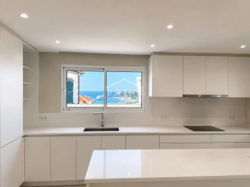 Moradia T4 para Venda em Funchal (Santa Maria Maior)