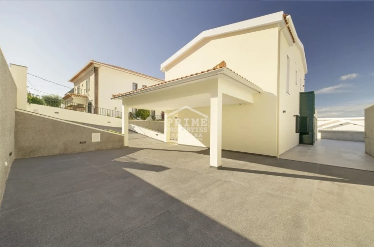 Moradia T4 para Venda em Funchal (Santa Maria Maior) Foto 38
