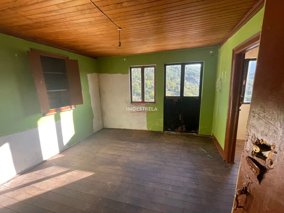 Moradia T3 para Venda em Sazes da Beira Foto 5