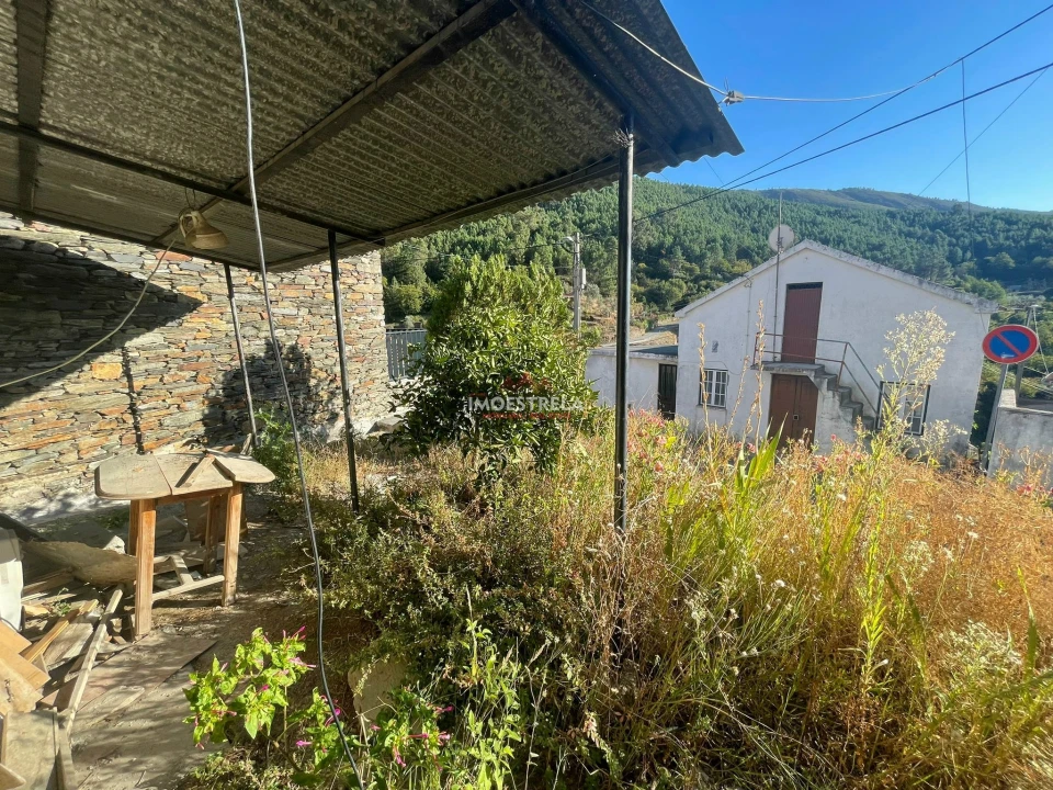 Moradia T3 para Venda em Sazes da Beira Foto 3