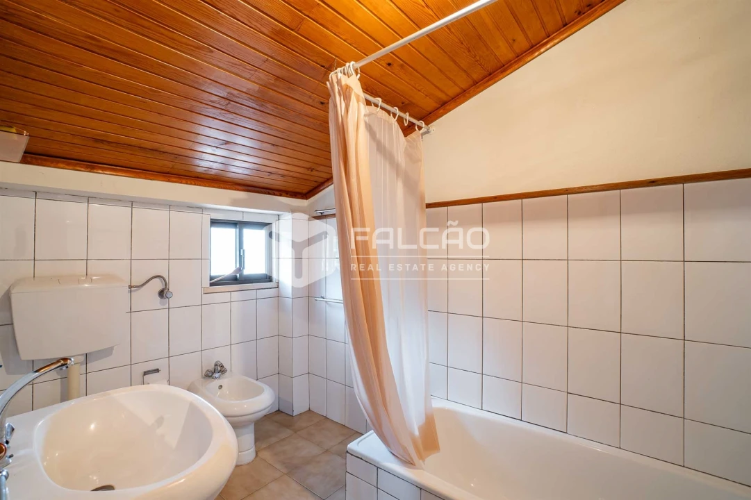 Moradia T4 para Venda em Cabeção Foto 29