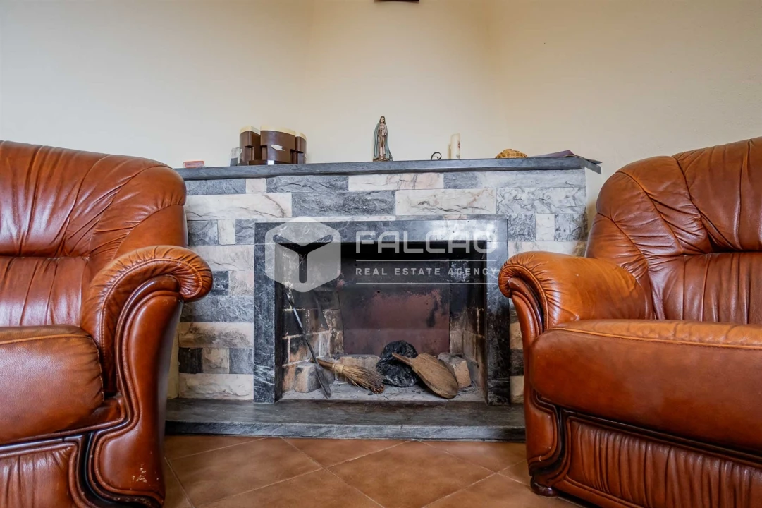 Moradia T4 para Venda em Cabeção Foto 5