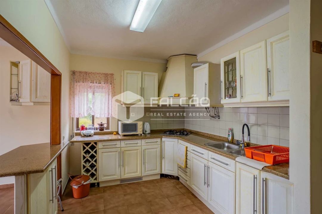 Moradia T4 para Venda em Cabeção Foto 7