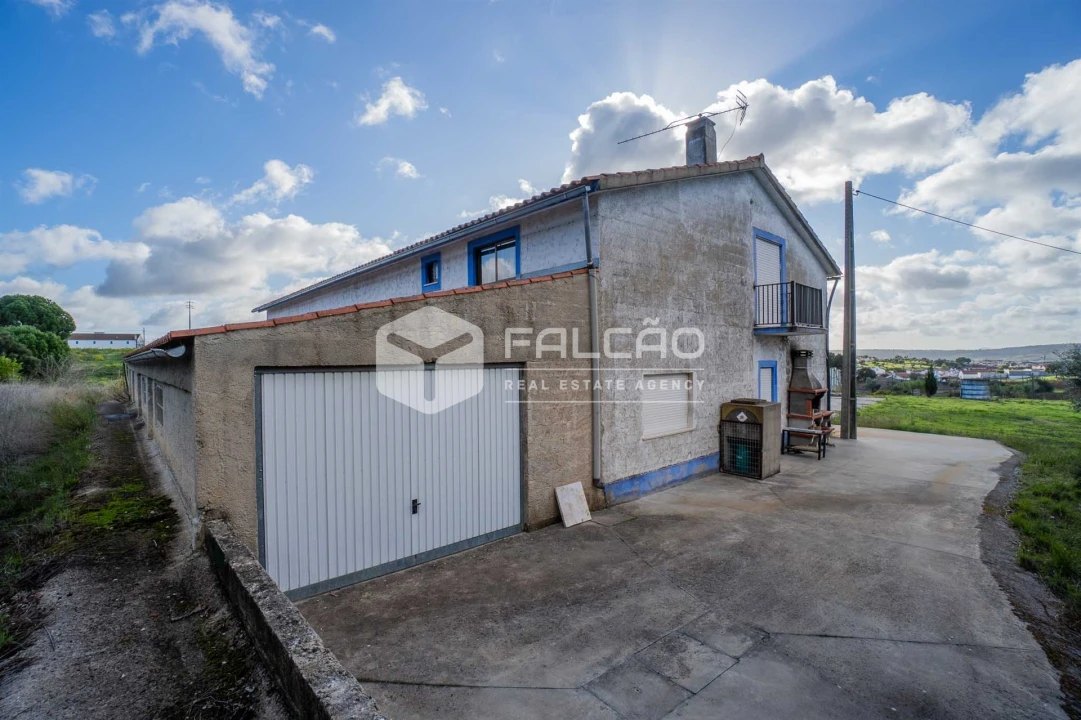 Moradia T4 para Venda em Cabeção Foto 61