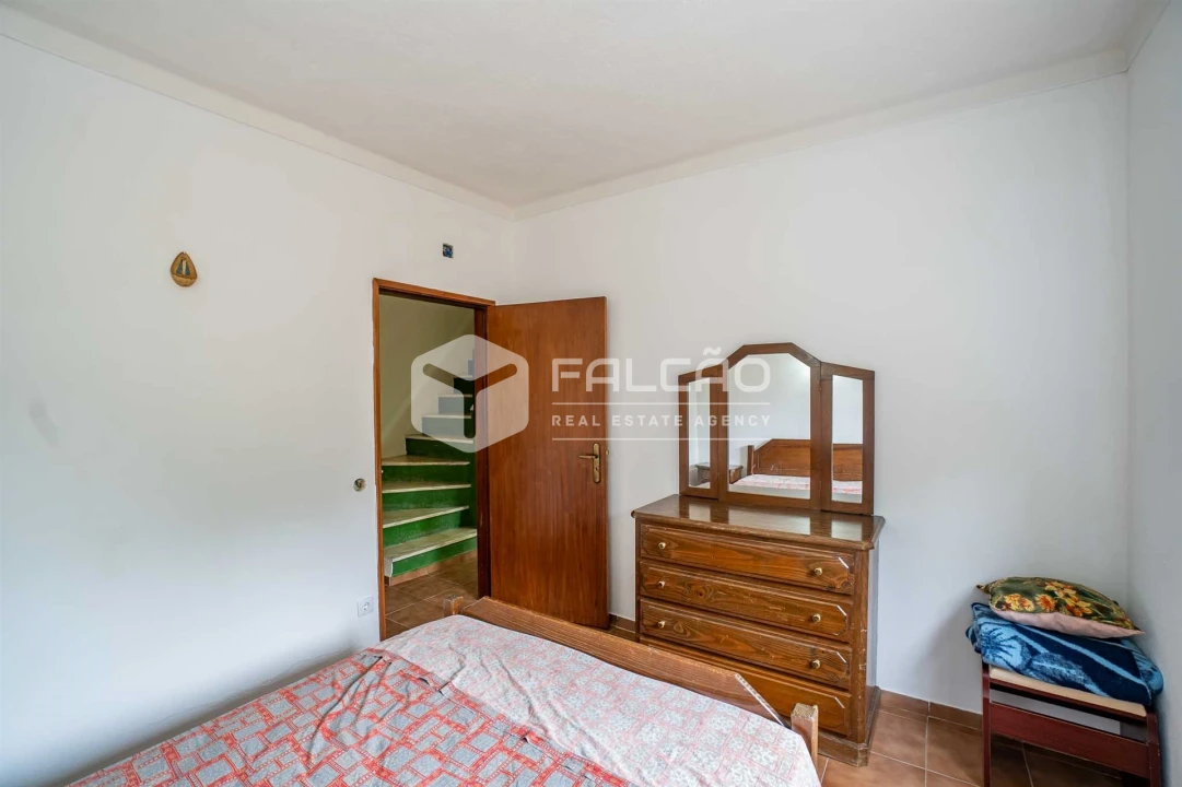 Moradia T4 para Venda em Cabeção Foto 12