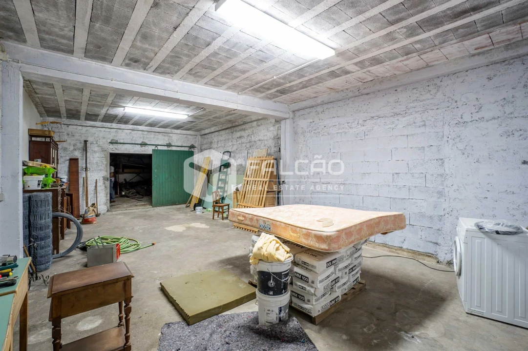 Moradia T4 para Venda em Cabeção Foto 36