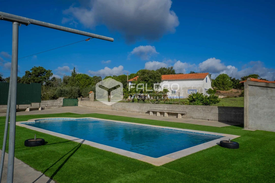 Moradia T4 para Venda em Cabeção Foto 72