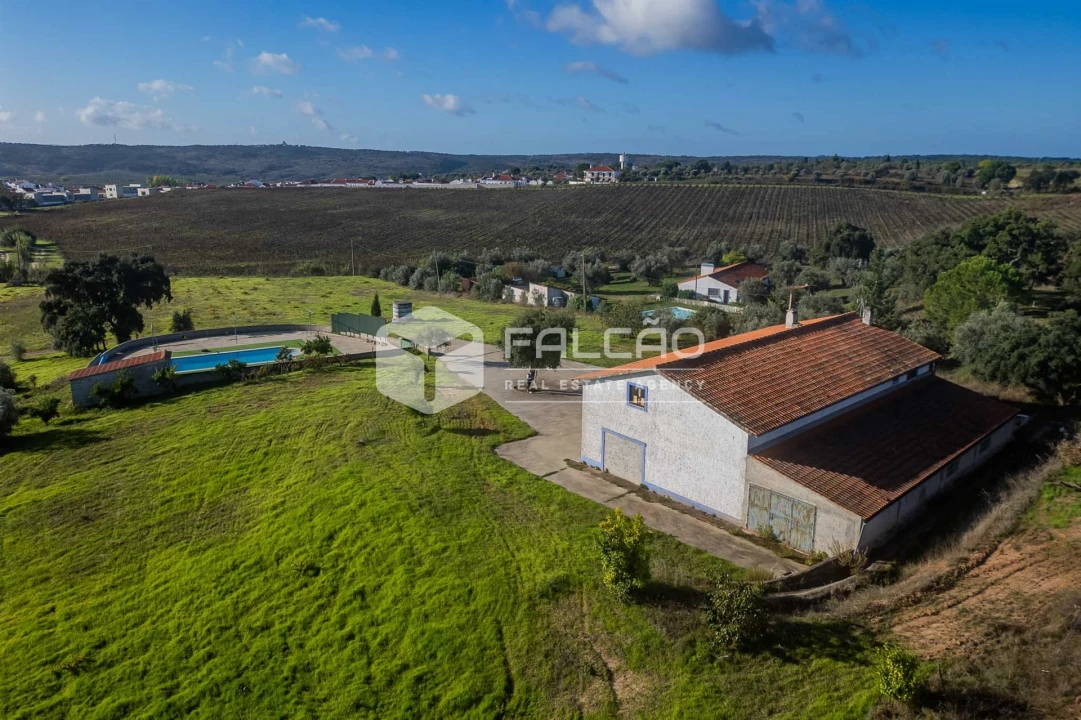 Moradia T4 para Venda em Cabeção Foto 43