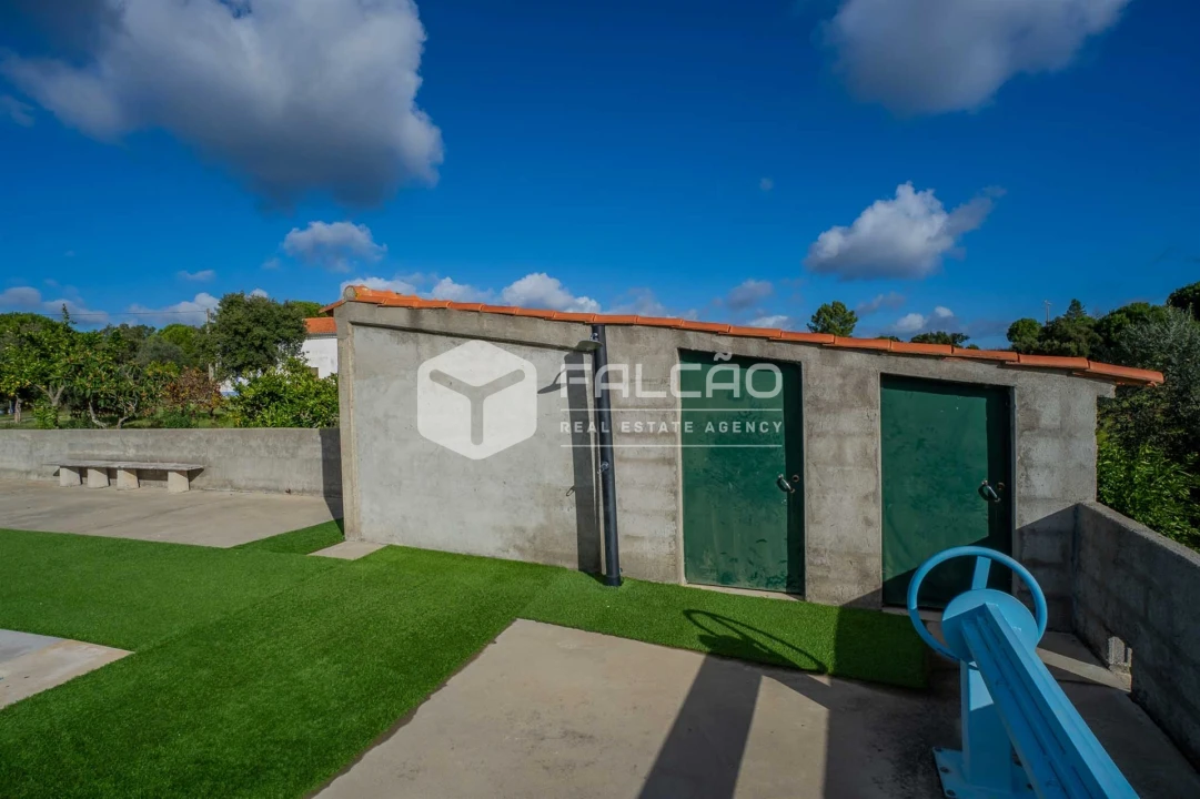 Moradia T4 para Venda em Cabeção Foto 68