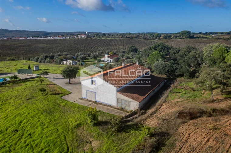 Moradia T4 para Venda em Cabeção Foto 44