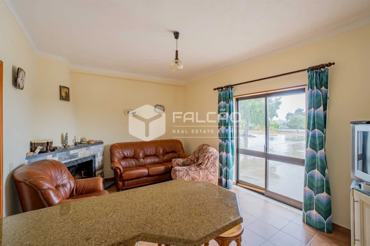 Moradia T4 para Venda em Cabeção Foto 4