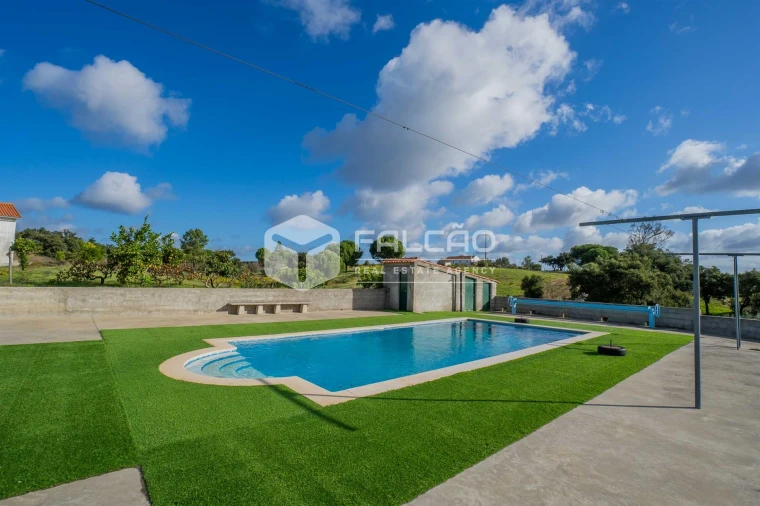 Moradia T4 para Venda em Cabeção Foto 70