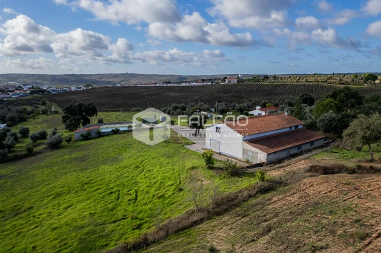 Moradia T4 para Venda em Cabeção Foto 54