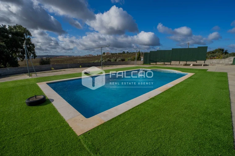 Moradia T4 para Venda em Cabeção Foto 75