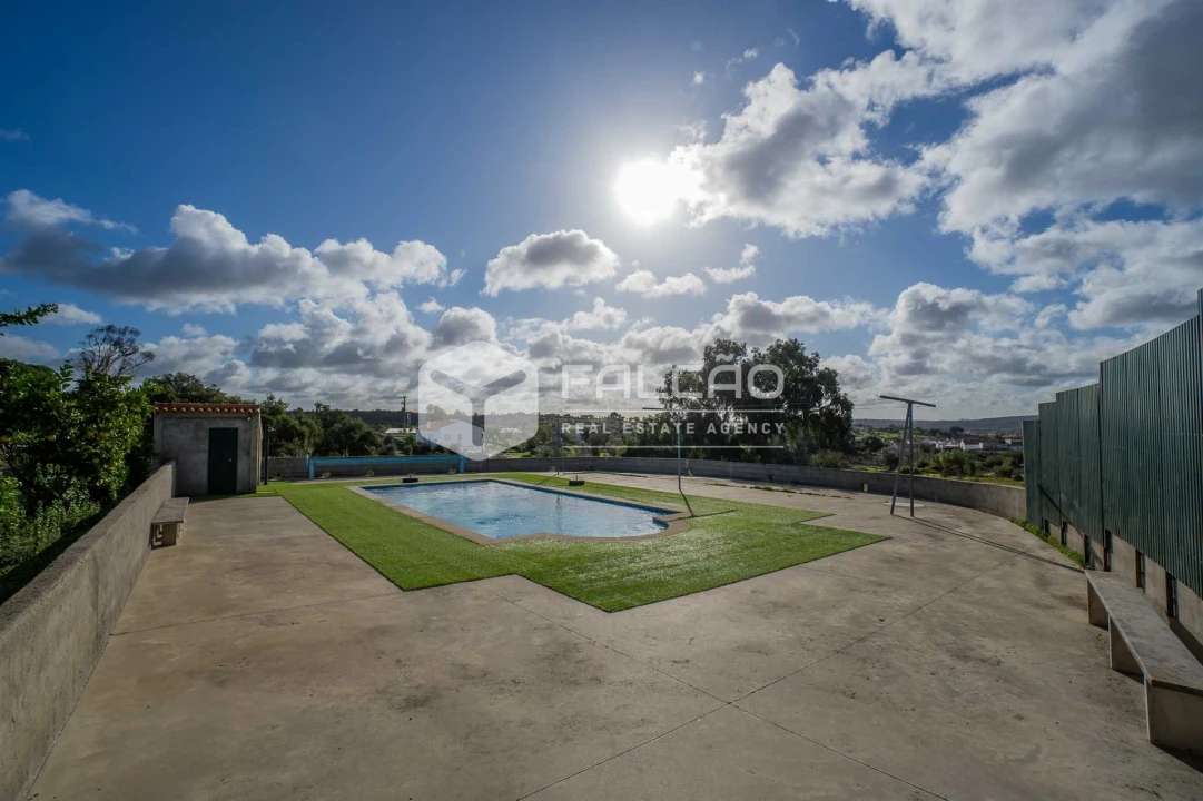 Moradia T4 para Venda em Cabeção Foto 69