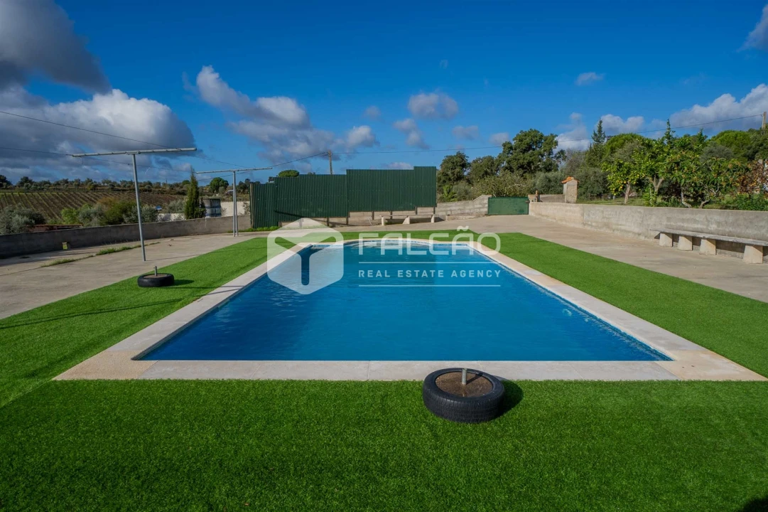 Moradia T4 para Venda em Cabeção Foto 74