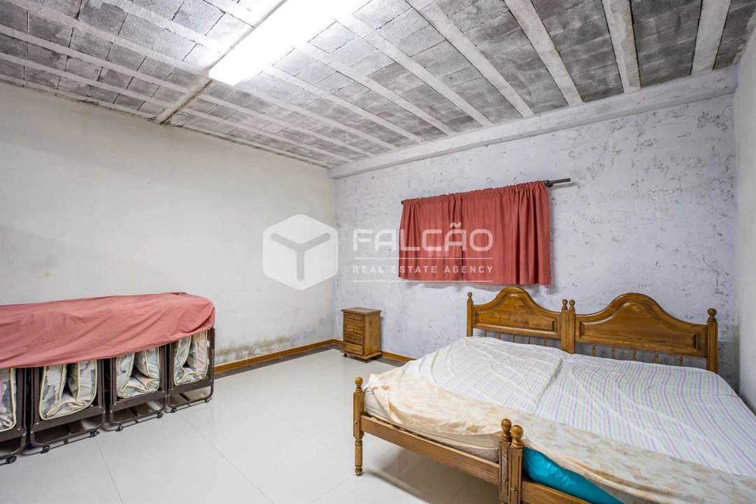 Moradia T4 para Venda em Cabeção Foto 22