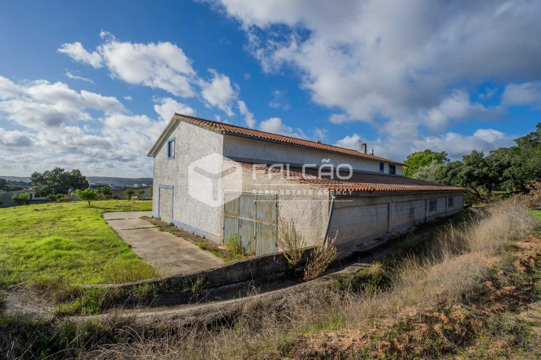 Moradia T4 para Venda em Cabeção Foto 62