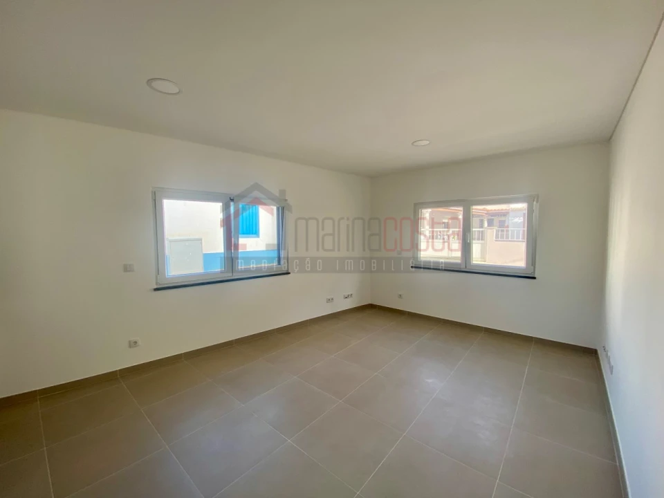 Apartamento T3 para Venda em Ferrel Foto 5