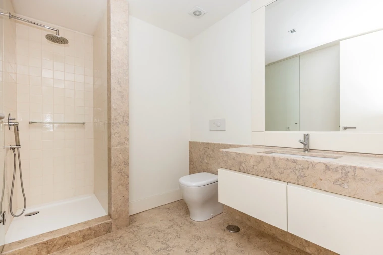 Apartamento T4 para Venda em Santo António Foto 11