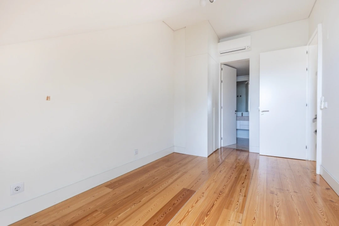 Apartamento T4 para Venda em Santo António Foto 18