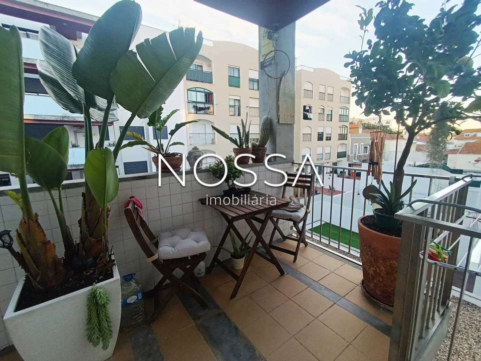 Apartamento T2 para Venda em Costa da Caparica Foto 4