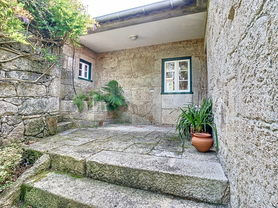 Moradia T4 para Venda em Loivo Foto 10