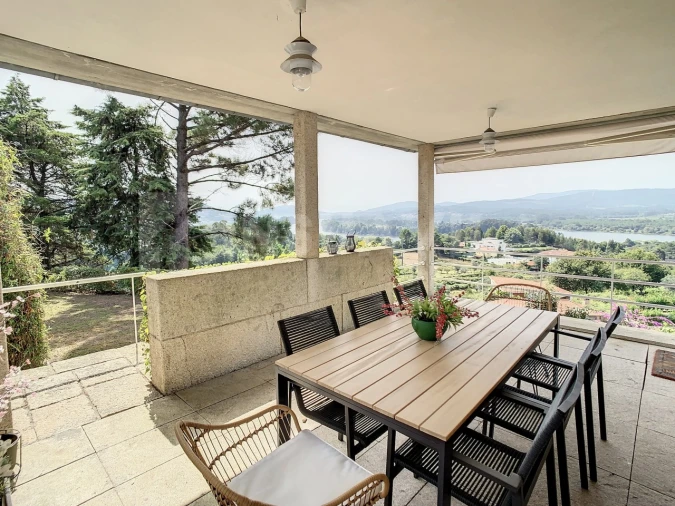 Moradia T4 para Venda em Loivo Foto 22