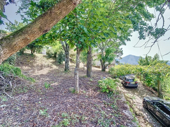 Moradia T4 para Venda em Loivo Foto 7