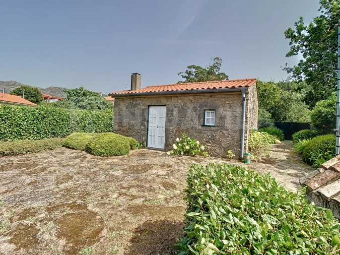 Moradia T4 para Venda em Loivo Foto 34