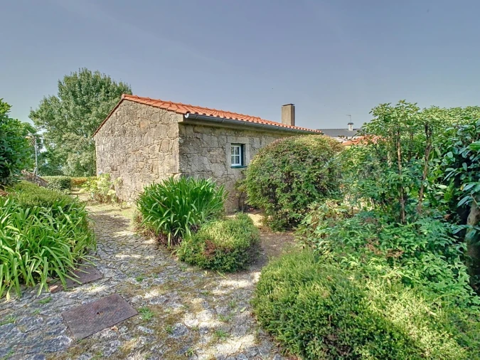 Moradia T4 para Venda em Loivo Foto 43