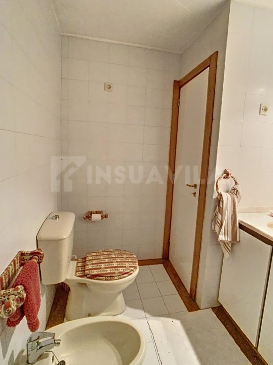 Moradia T4 para Venda em Loivo Foto 48