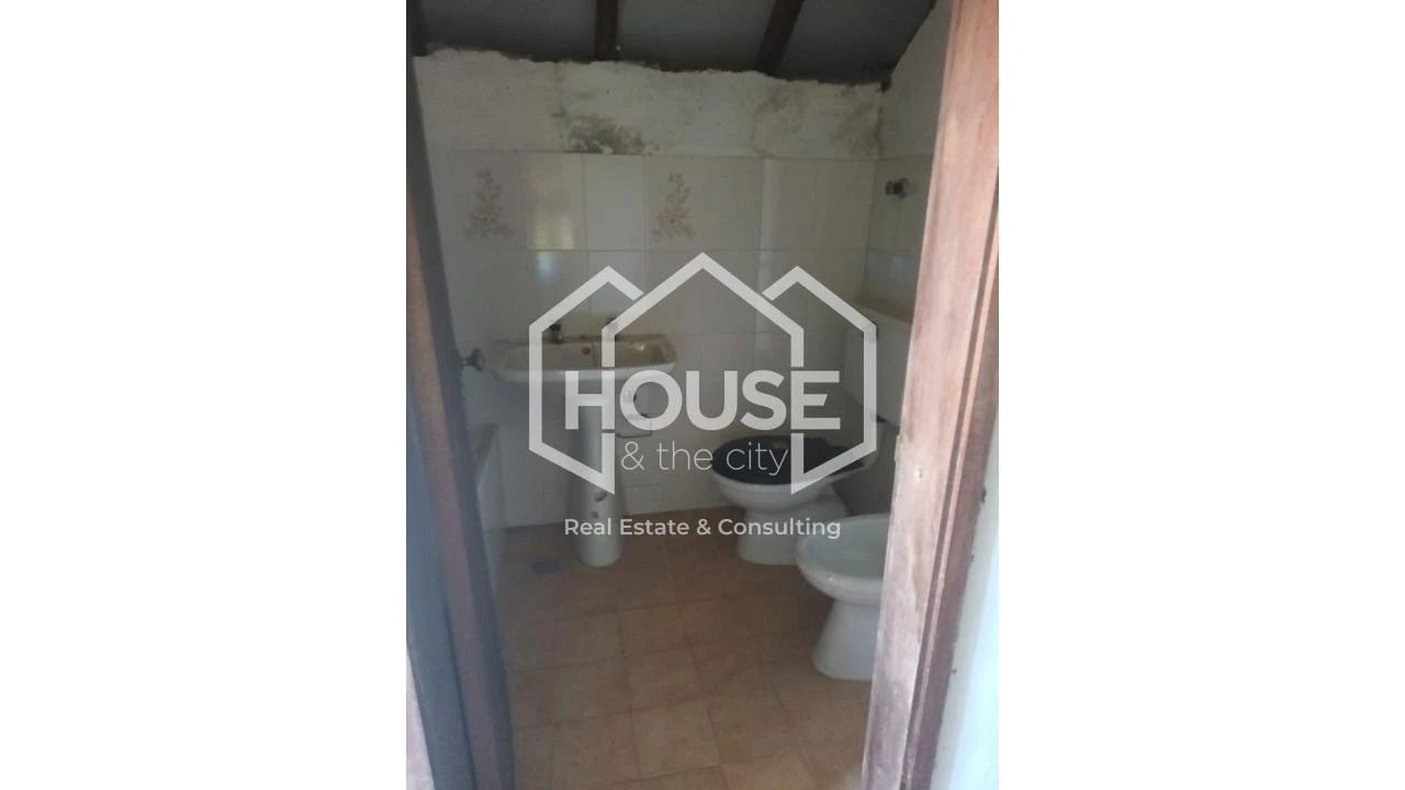 Moradia T2 para Venda em Junqueira Foto 6