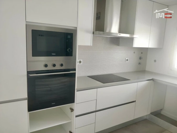 Moradia T4 para Venda em Fernao Ferro