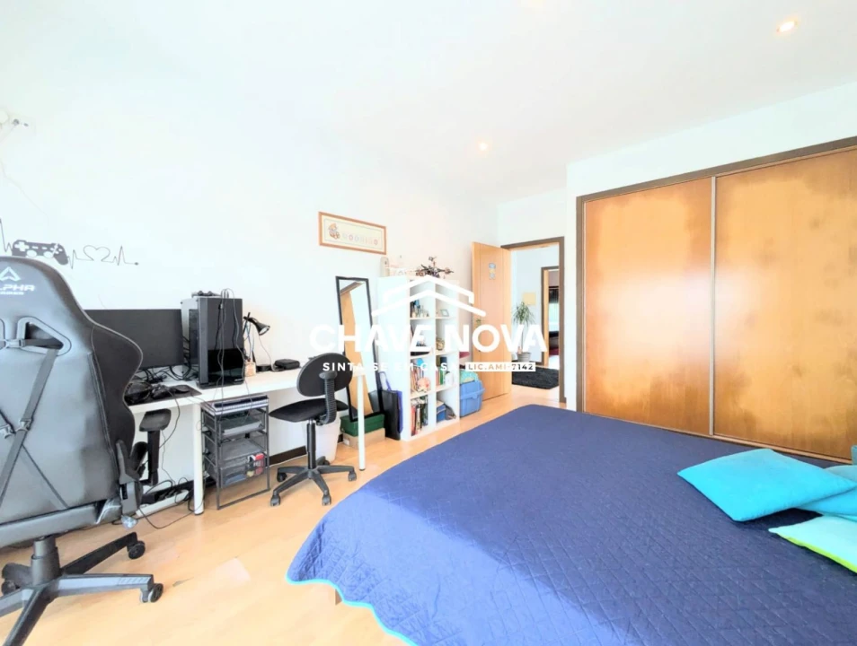 Moradia T4 para Venda em Palhaça Foto 22