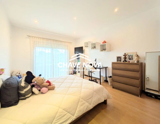 Moradia T4 para Venda em Palhaça Foto 19