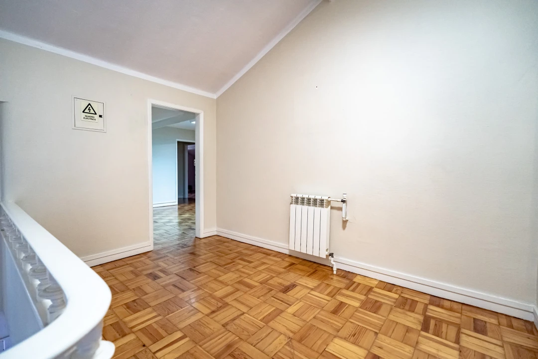 Moradia T9 para Venda em Sé Nova, Santa Cruz, Almedina e São Bartolomeu Foto 40