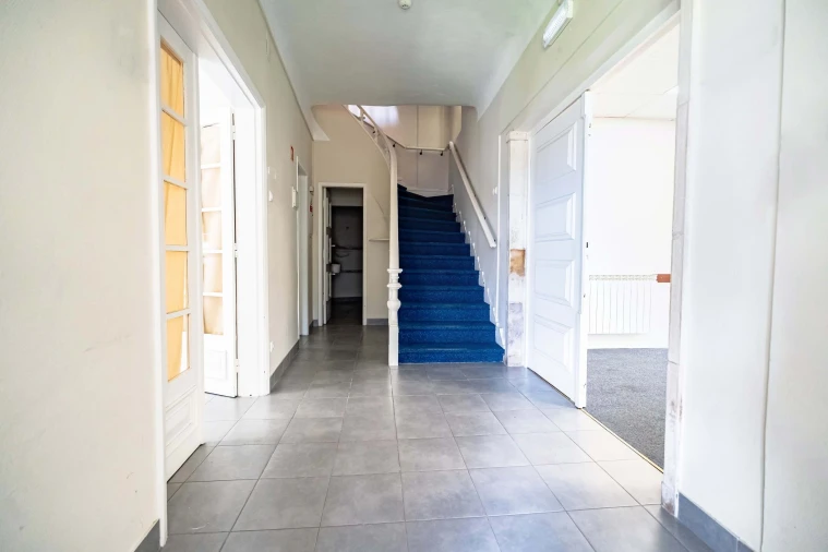 Moradia T9 para Venda em Sé Nova, Santa Cruz, Almedina e São Bartolomeu Foto 11