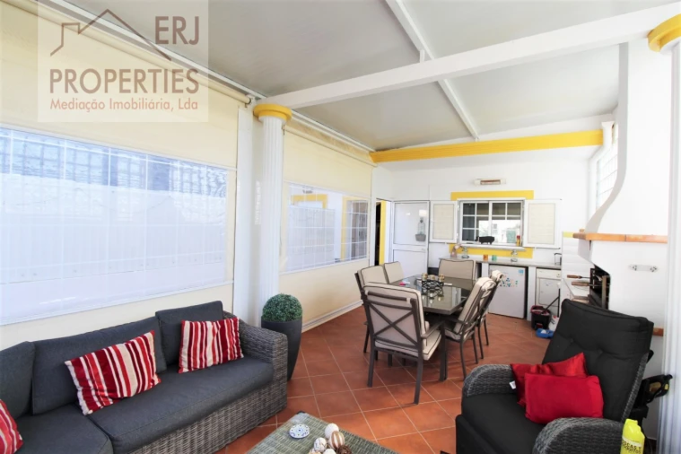 Moradia T2 para Venda em Vila Nova de Cacela Foto 3