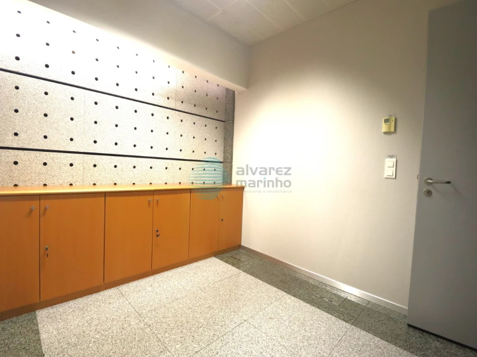 Escritório para Arrendamento em Avenidas Novas Foto 11