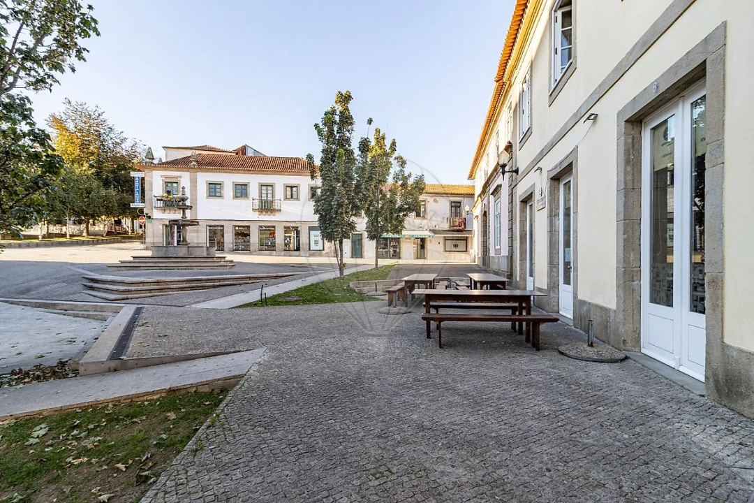 Negócio para Venda em Santa Maria da Feira, Travanca, Sanfins e Espargo Foto 4